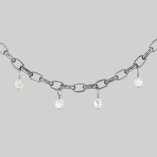 SOVEREIGN. Ornate Link Pearl Collar - Silver