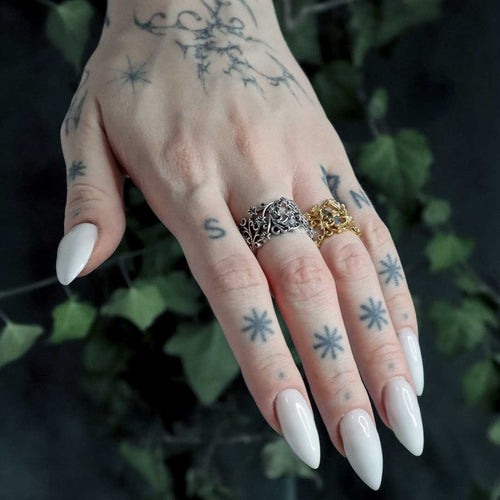 EAST. Dotted Band Silver Ring