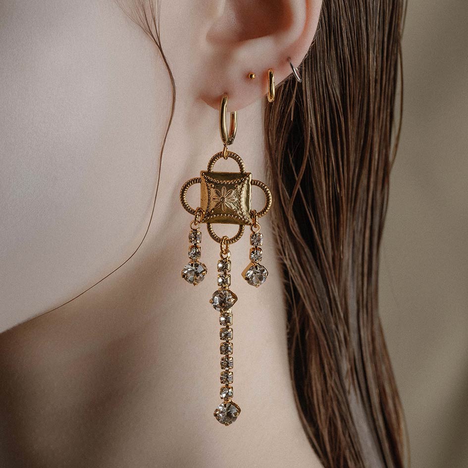 18k gold gothic sparkle hoop earrings