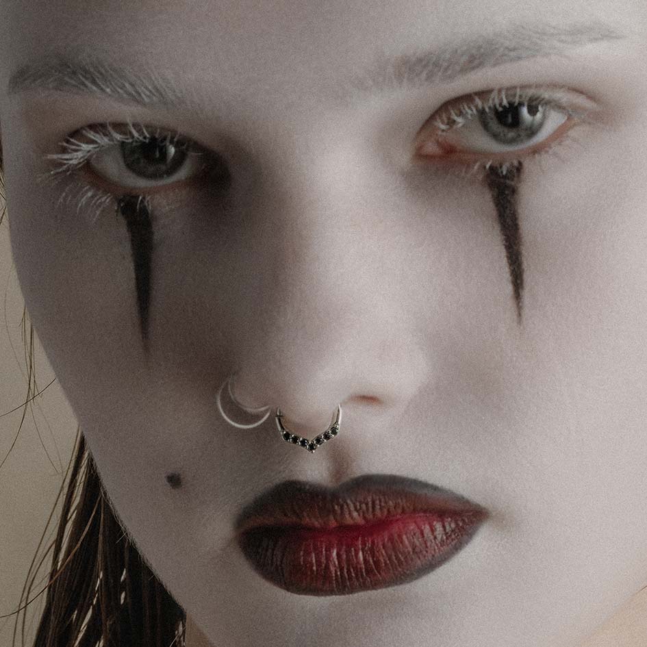 silver black gemstone gothic septum clicker