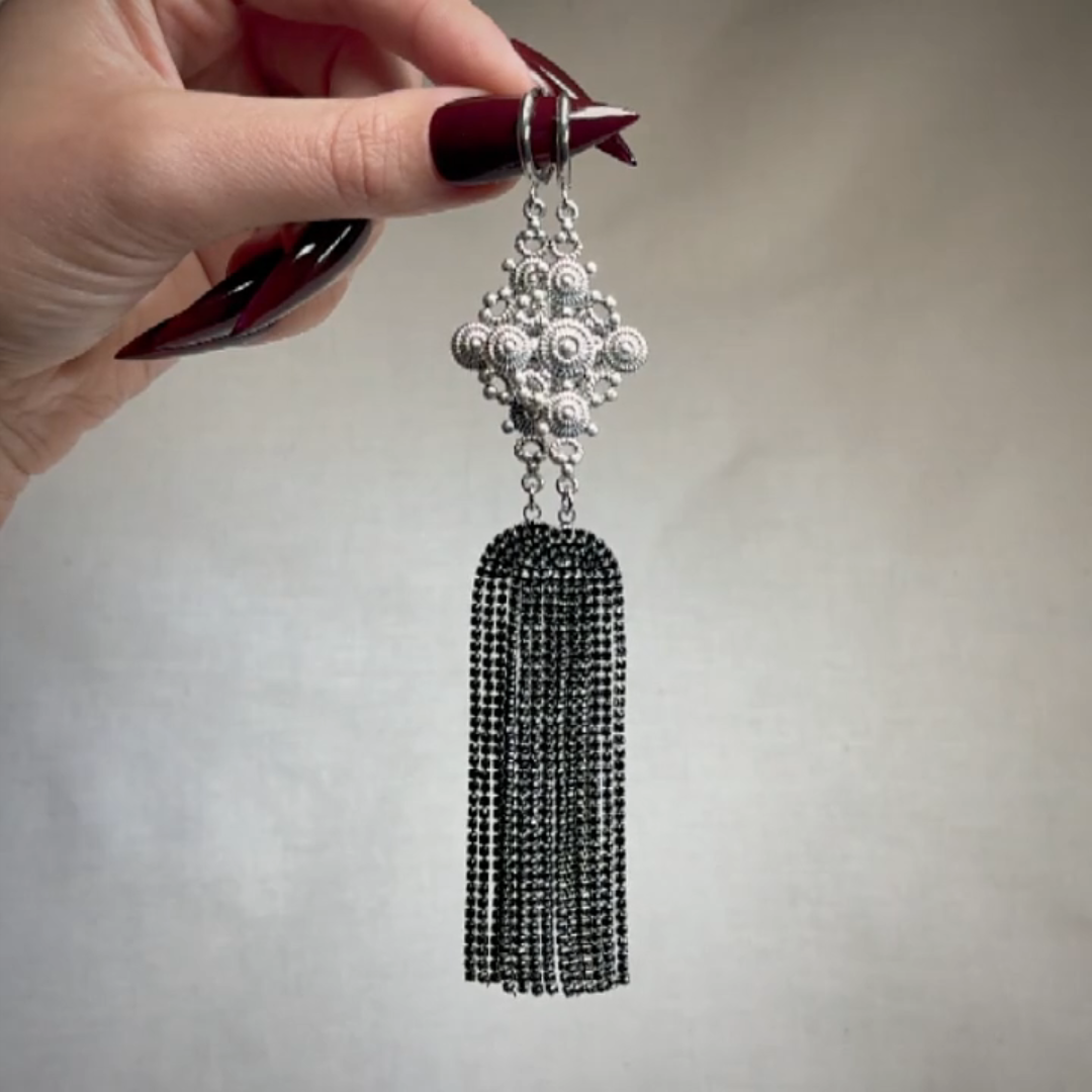 silver dazzle chandelier gothic earrings