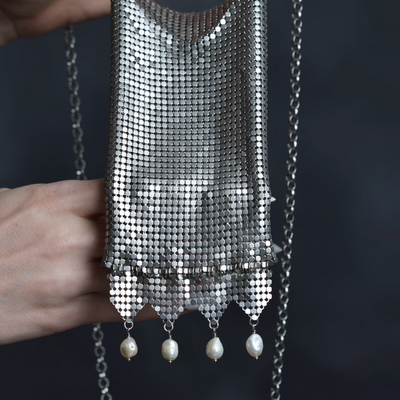 Video of Oda armoured pearl drop bag
