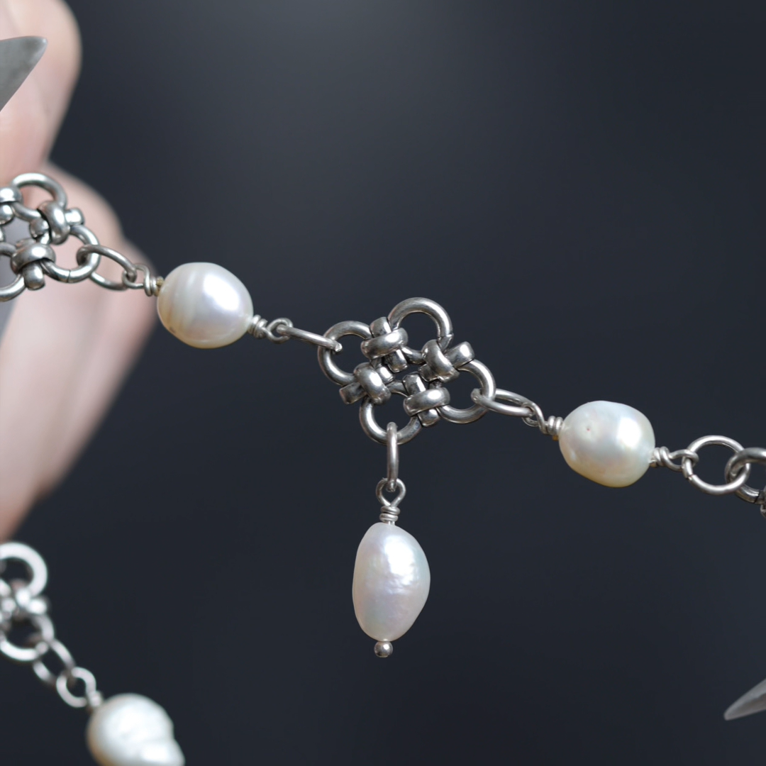 Video of Muriel chainmail and pearl collar