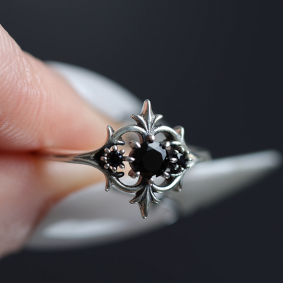 Video of Lorin black onyx trilogy ring