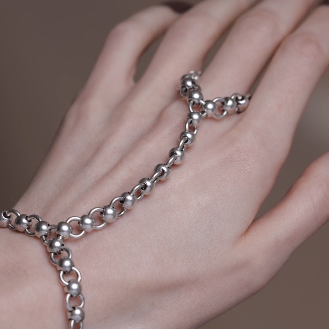 gothic chunky hand chain 