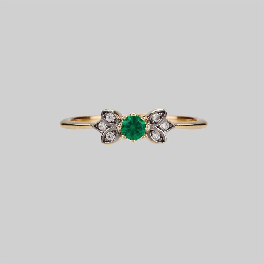 Gold and green quartz ring