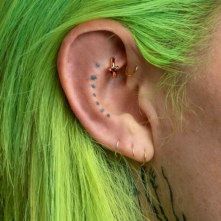 Garnet heart rook clicker earring