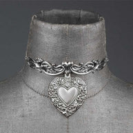 LOVE STRUCK. Ornate Heart Choker - Silver