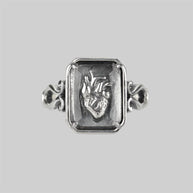 Anatomical heart ring