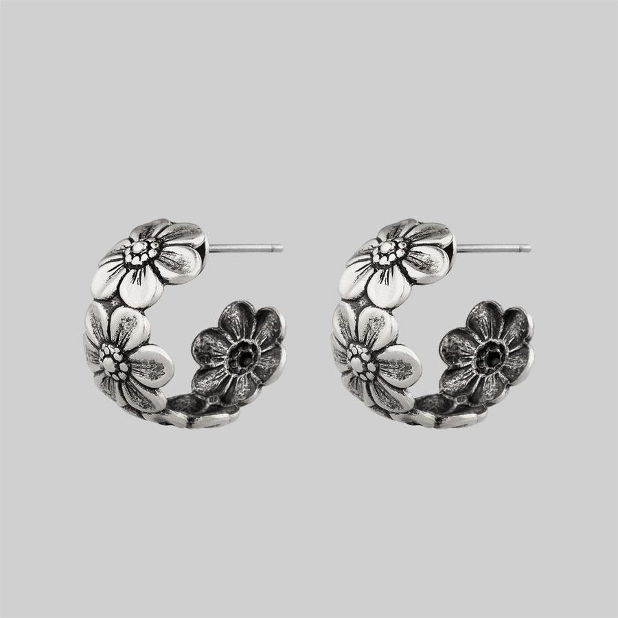 Daisy hoop earrings deals