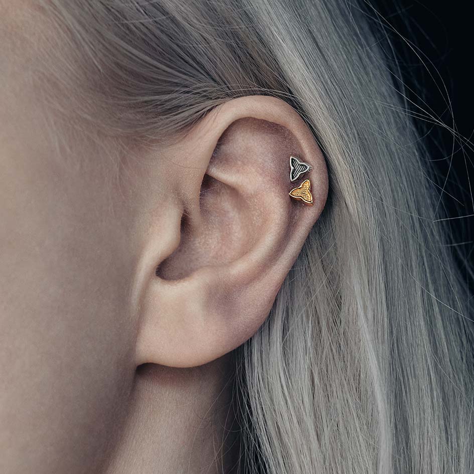 trefoil silver ear stud 