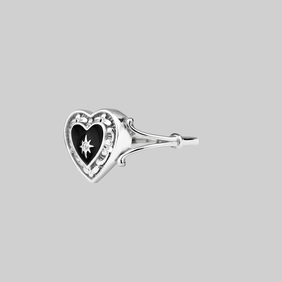 SOLEMN. Black Enamel Heart Ring Silver REGALROSE
