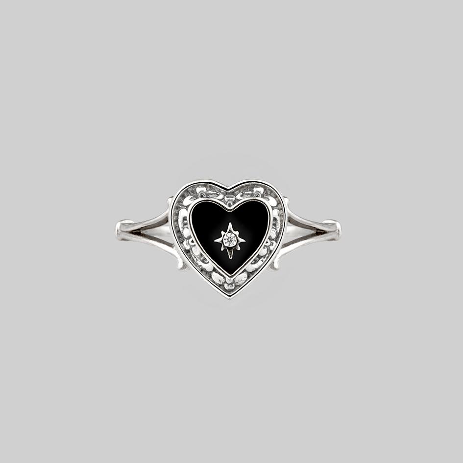Black Silver Geometrical Heart Shaped Korean Ring, 925 खरी चांदी की अंगूठी  - JEWELSALLEY.IN, New Delhi | ID: 2853234696473