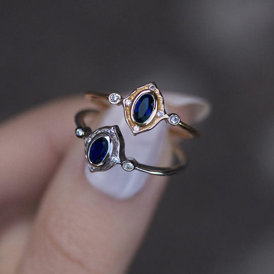 HAWTHORNE. Detailed Royal Blue Gold Ring