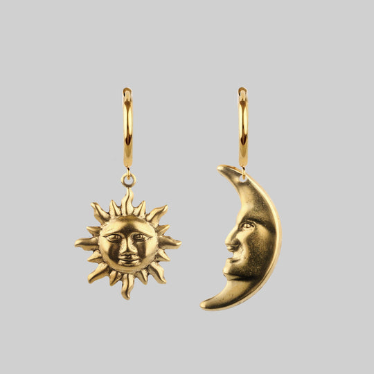 DAY TO NIGHT. Sun & Moon Hoop Earrings - Gold