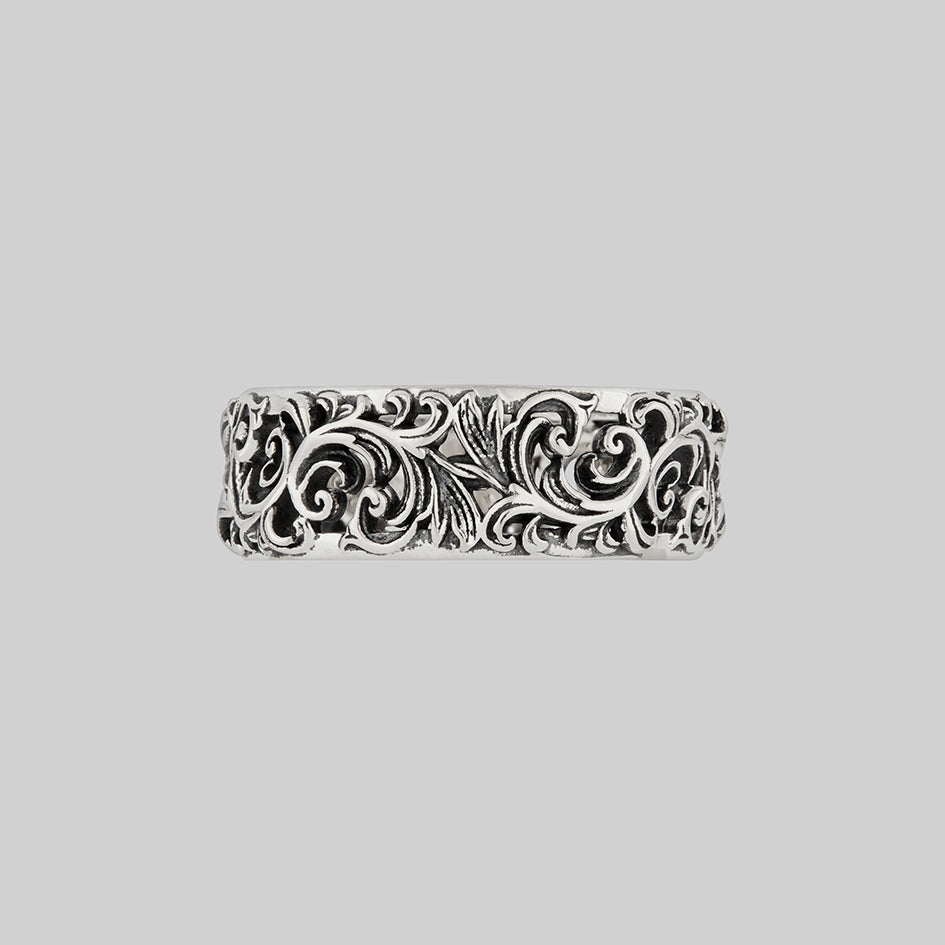detailed sterling silver band ring 
