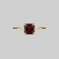 garnet gemstone ring gold 