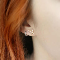 heart and arrow stud earrings gold