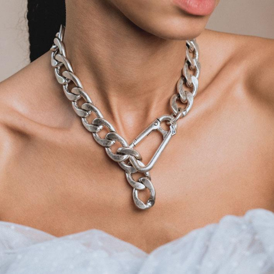 XX. Chunky Curb Chain & Carabiner Clasp Necklace - Silver