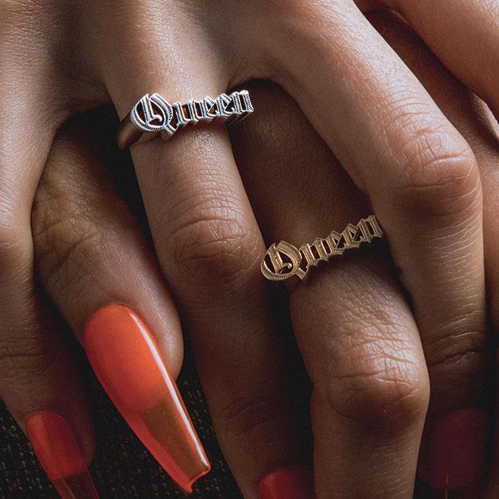 Queen Word Ring - Gold