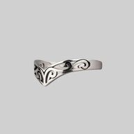 chevron ring with swirl design